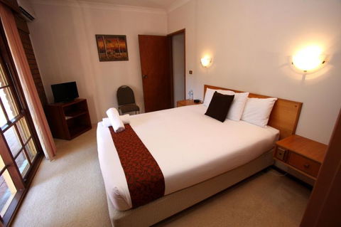Grange Burn Motel - Accommodation Main Beach 3