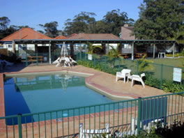 Gallipoli Court - Accommodation Main Beach 0