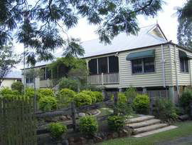  Accommodation Main Beach