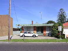 Roma Holiday Flats - Accommodation Main Beach 0