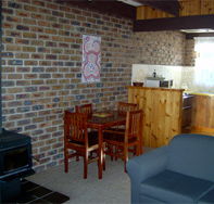 Warrawee Holiday Units - Accommodation Main Beach