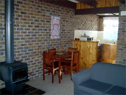 Warrawee Holiday Units - Accommodation Main Beach 0