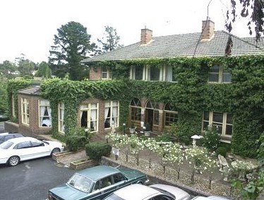 Bowral NSW Accommodation Main Beach