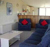 Penguin Mews - Accommodation Main Beach
