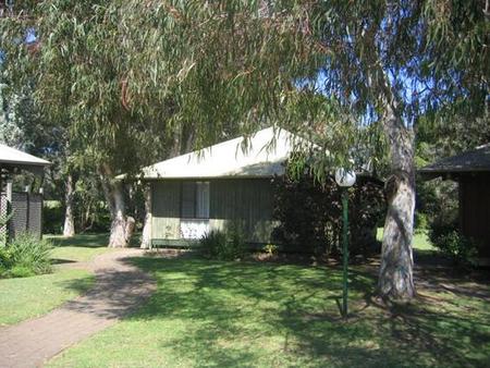 Lighthouse Beach Holiday Village - Accommodation Main Beach 1