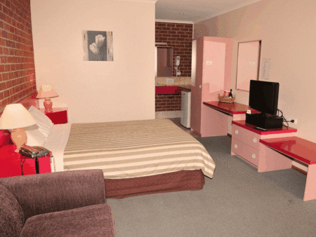 Werribee Motel & Apartments - Accommodation Main Beach 0