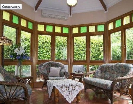 Llandrindod B And B - Accommodation Main Beach 3