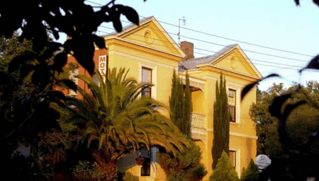Campbell Street Lodge - Accommodation Main Beach