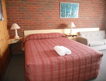 KY COUNTRY ROADS MOTOR INN - Accommodation Main Beach 1