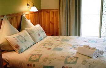 Golden Heritage Motor Inn - Accommodation Main Beach 2