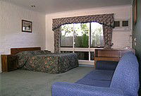 Snowgum Motel - Accommodation Main Beach 1
