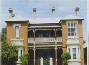 Bathurst NSW Accommodation Main Beach
