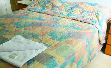 Coral Reef Resort  Holiday Apartments - Accommodation Main Beach 0