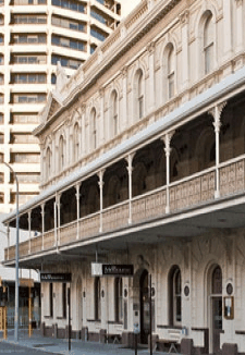 The Melbourne Hotel - Accommodation Main Beach