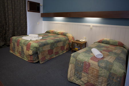 Amity Motor Inn - Accommodation Main Beach 0