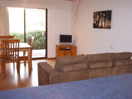 Gloucester Motel - Accommodation Main Beach 2