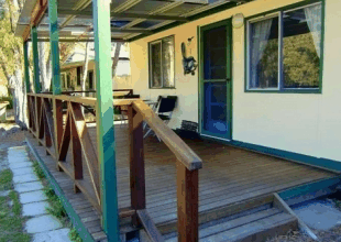 Peaceful Bay Chalets - Accommodation Main Beach