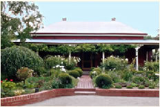 Kinross Guest House - Accommodation Main Beach 0