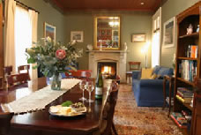 Kinross Guest House - Accommodation Main Beach 1