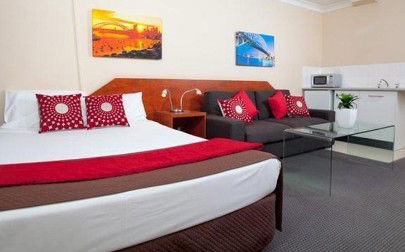 Central Railway Hotel - Accommodation Main Beach 1