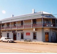 Grand Junction Hotel - Accommodation Main Beach
