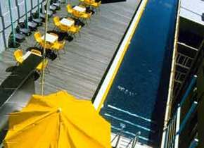 Adelphi Hotel - Accommodation Main Beach 3