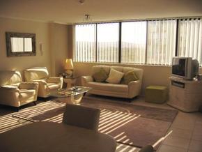 Beachfront Towers - Accommodation Main Beach 5