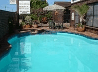 Chalet Motor Inn - Accommodation Main Beach 2