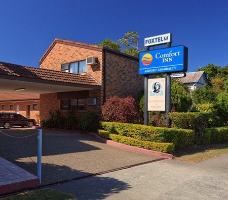 Hamilton QLD Accommodation Main Beach