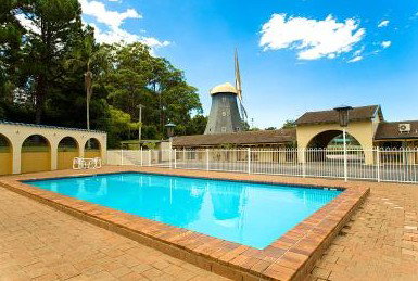 Comfort Inn Big Windmill - Accommodation Main Beach 3