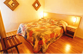 Cascade Gardens - Accommodation Main Beach 2