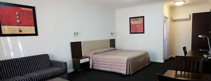 Wagga Wagga NSW Accommodation Main Beach