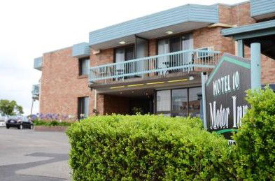 Motel 10 Motor Inn - Accommodation Main Beach 0