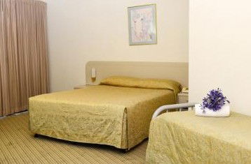 Motel 10 Motor Inn - Accommodation Main Beach 1