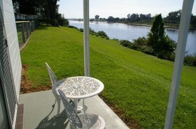 Colonial Court Motor Inn - Accommodation Main Beach 1