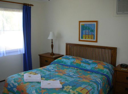 Palm View Holiday Apartments - Accommodation Main Beach 1