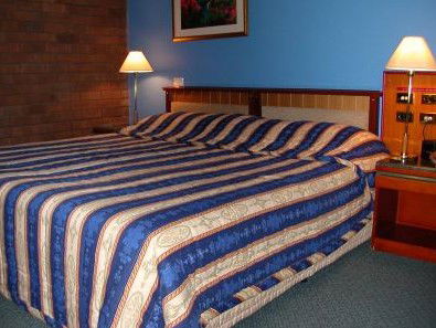 Matador Motor Inn - Accommodation Main Beach 0