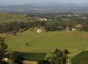 Bimbadeen Estate - Accommodation Main Beach 1