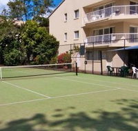 Paradise Grove Holiday Apartments - Accommodation Main Beach