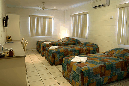 Barrier Reef Motel - Accommodation Main Beach