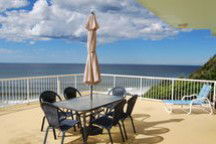 Hillhaven Holiday Apartments - Accommodation Main Beach 4
