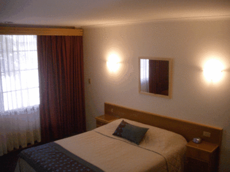 Adelaide Aviators Lodge - Accommodation Main Beach 1