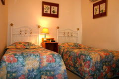 Georgian Court Bed And Breakfast - Accommodation Main Beach 4