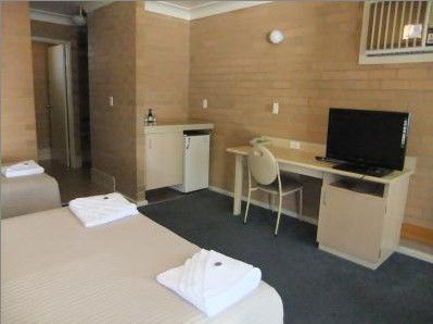 Country Comfort Cowra Countryman Motor Inn - Accommodation Main Beach 4