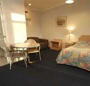 Orange Motor Lodge - Accommodation Main Beach