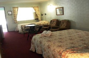 Beerwah Glasshouse Mountains Motel - Accommodation Main Beach 3