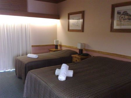 Barmera Hotel Motel - Accommodation Main Beach 1