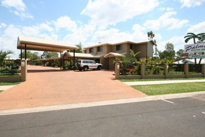 Chinchilla Palms Motor Inn - Accommodation Main Beach 2