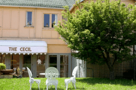 The Cecil Guest House - Accommodation Main Beach