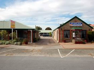 Meningie SA Accommodation Main Beach